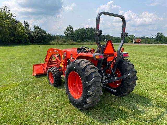 Image of Kubota L4802HST equipment image 3