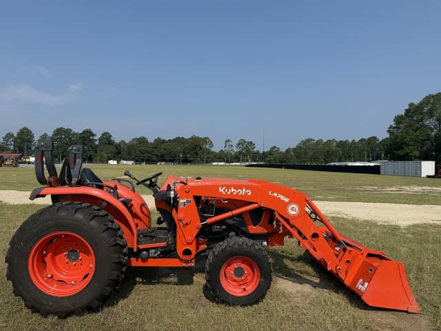Image of Kubota L4802HST equipment image 4