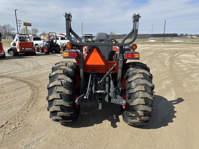 Image of Kubota L5460HST equipment image 3