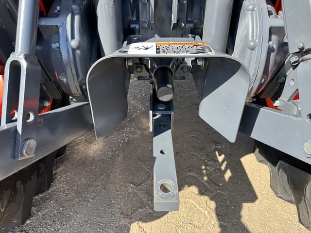 Image of Kubota L5460HST equipment image 4