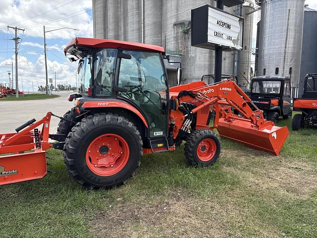 Image of Kubota L5460 equipment image 3