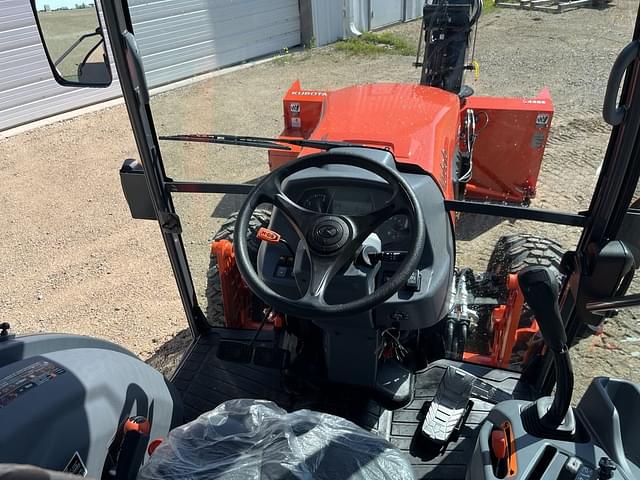 Image of Kubota L5460 equipment image 2