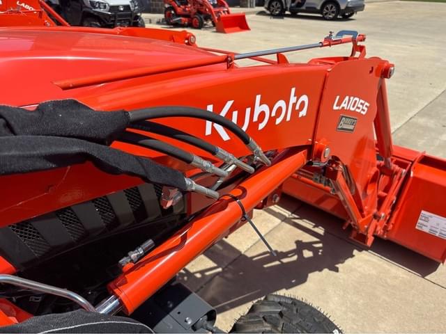 Image of Kubota L6060HSTC equipment image 3