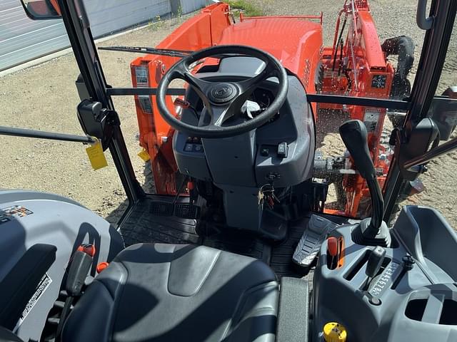 Image of Kubota L6060 equipment image 3