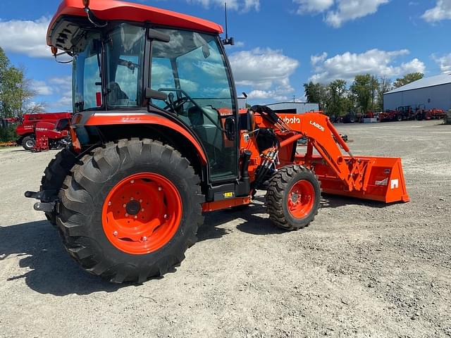 Image of Kubota L6060 equipment image 2