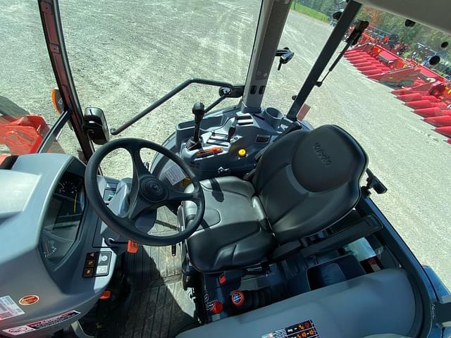 Image of Kubota L6060 equipment image 3