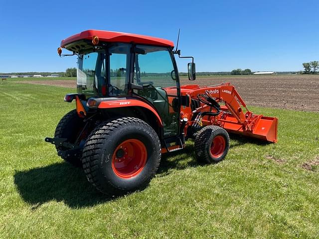 Image of Kubota L6060 equipment image 4