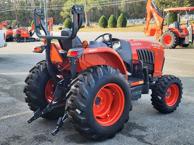 Image of Kubota L3560HST-LE equipment image 2