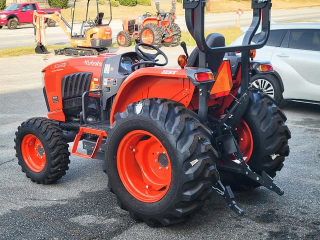 Image of Kubota L3560HST-LE equipment image 3