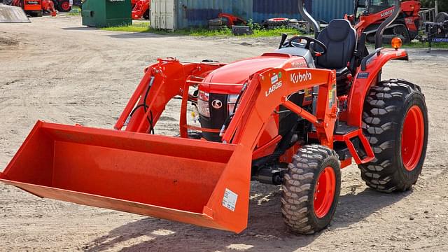 Image of Kubota L3560HST-LE equipment image 2