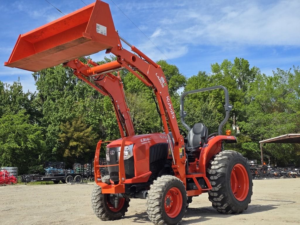2024 Kubota L3560HST-LE Equipment Image0
