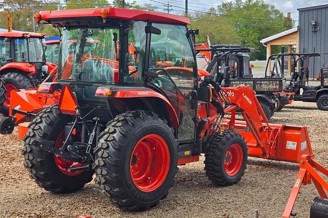 Image of Kubota L3560HST-LE equipment image 4