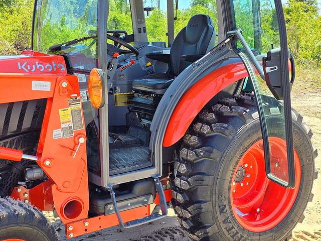 Image of Kubota L3560HST-LE equipment image 4