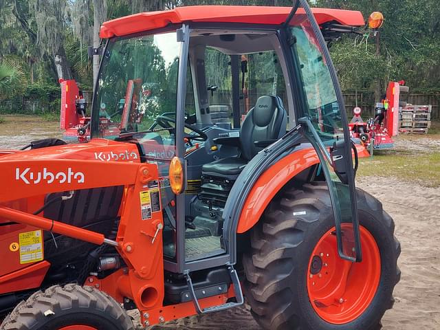 Image of Kubota L3560HSTC-LE equipment image 4