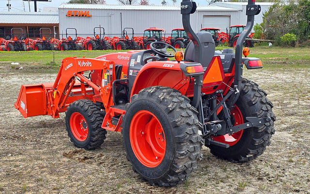 Image of Kubota L3560HST-LE equipment image 3