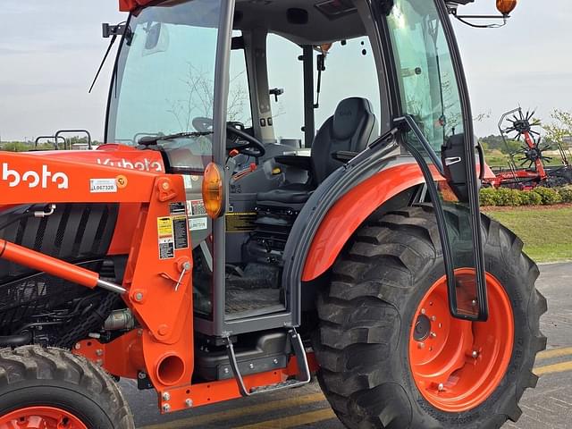 Image of Kubota L4060 equipment image 4