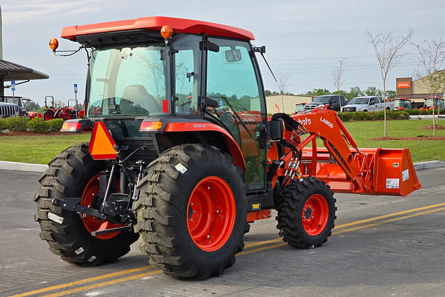 Image of Kubota L4060HST-LE equipment image 2