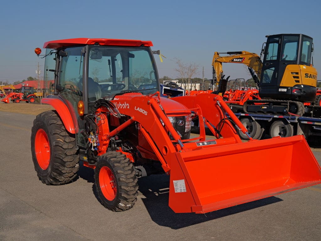2025 Kubota L4060HST-LE Equipment Image0