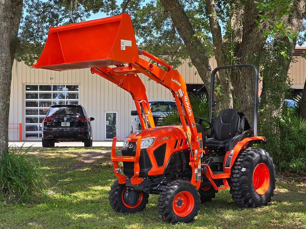 Image of Kubota LX2620HSD Primary image