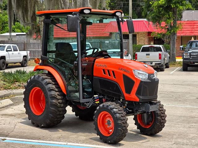 Image of Kubota LX2620HSDC equipment image 1