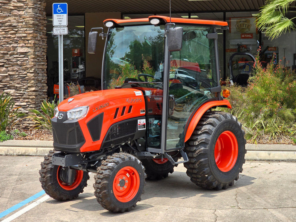 Image of Kubota LX2620HSDC Primary image