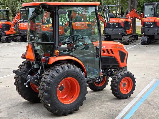 Image of Kubota LX2620HSDC equipment image 2