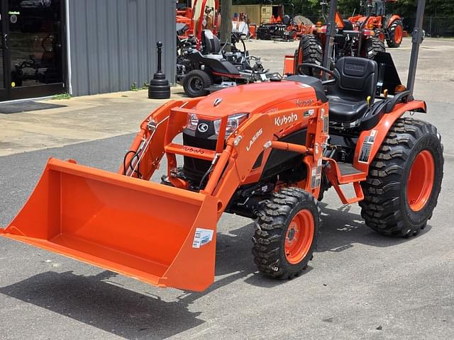 Image of Kubota LX2620SUHSD equipment image 1