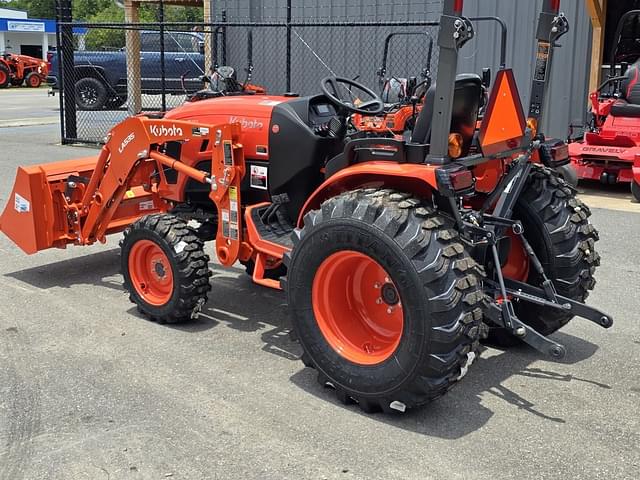 Image of Kubota LX2620SUHSD equipment image 4