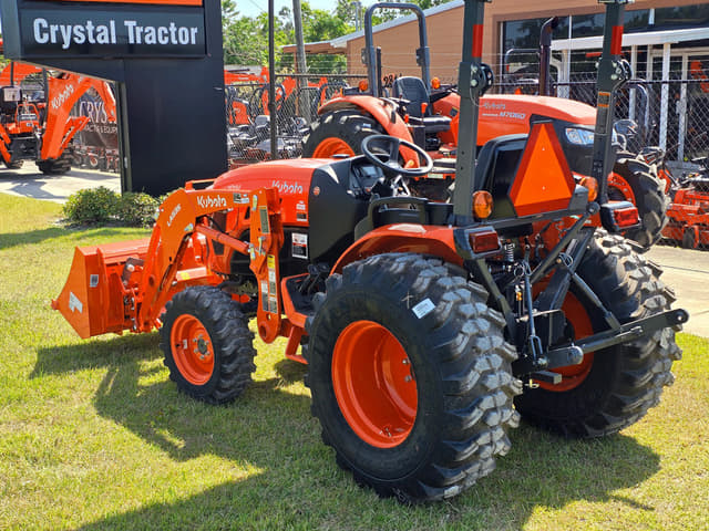 Image of Kubota LX2620HSD equipment image 4