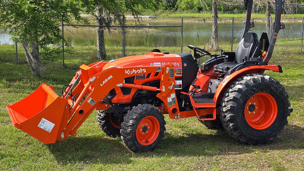 Image of Kubota LX3520HSD Primary image