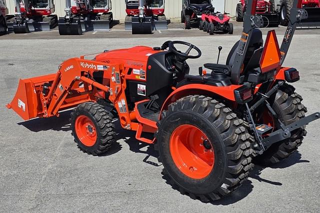 Image of Kubota LX4020HSD equipment image 4