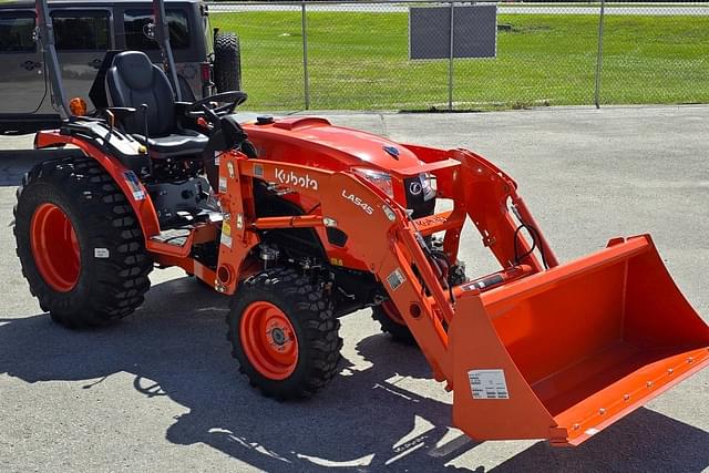 Image of Kubota LX4020HSD equipment image 2