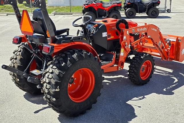 Image of Kubota LX4020HSD equipment image 3