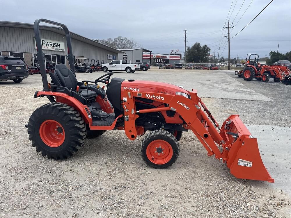 Image of Kubota LX2610HSD Image 1