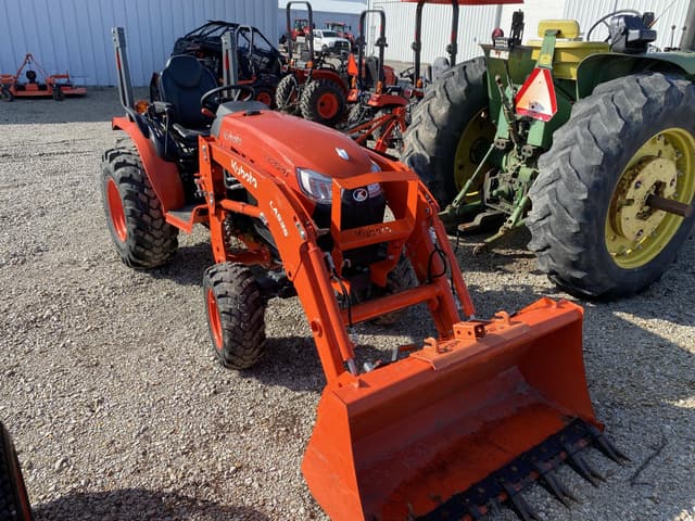 Image of Kubota LX2620HSD equipment image 1
