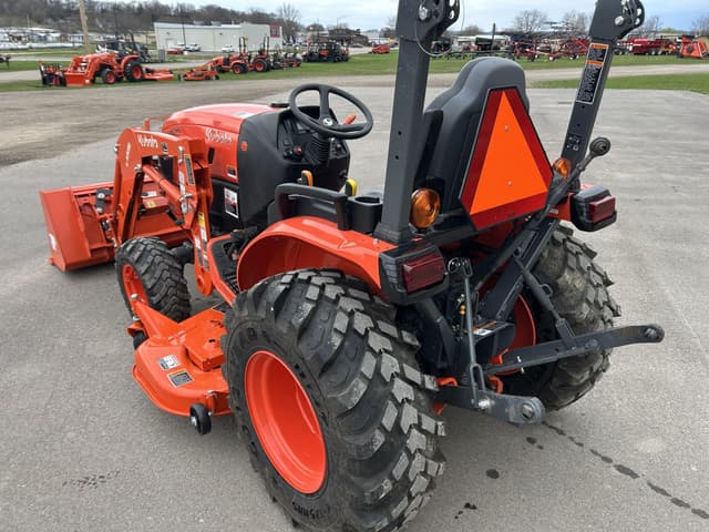 Image of Kubota LX2620HSD equipment image 3