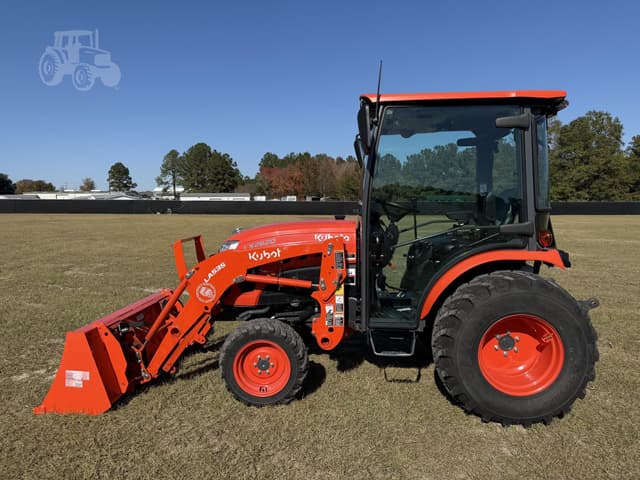 Image of Kubota LX2620HSD equipment image 2