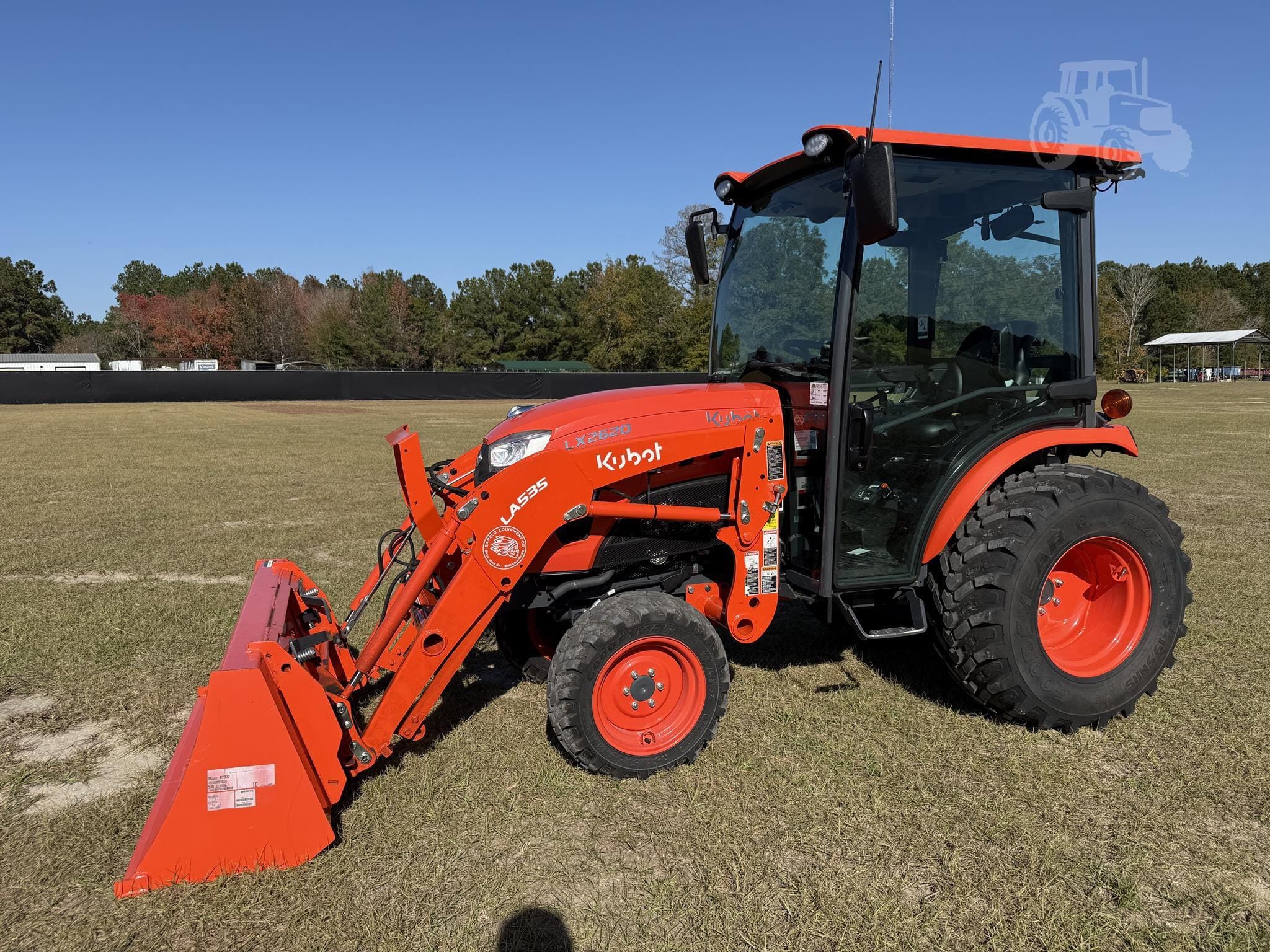 2024 Kubota LX2620HSD Equipment Image0