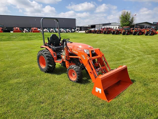 Image of Kubota LX2620HSD equipment image 3