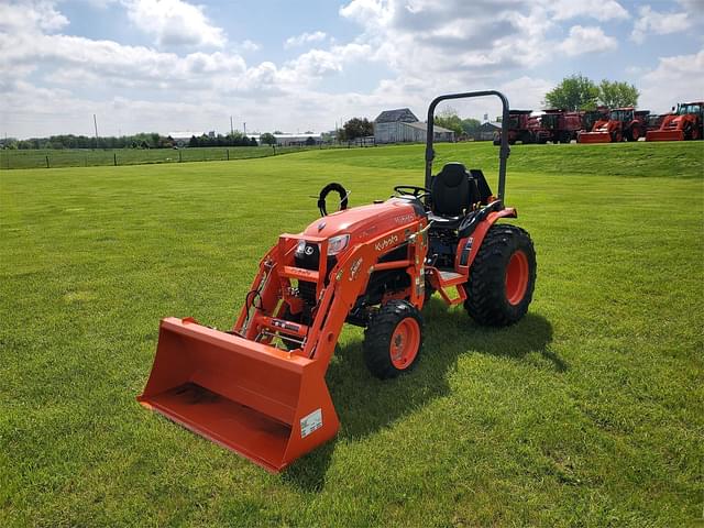 Image of Kubota LX2620HSD equipment image 1