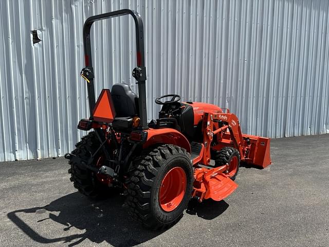 Image of Kubota LX2620HSD equipment image 3