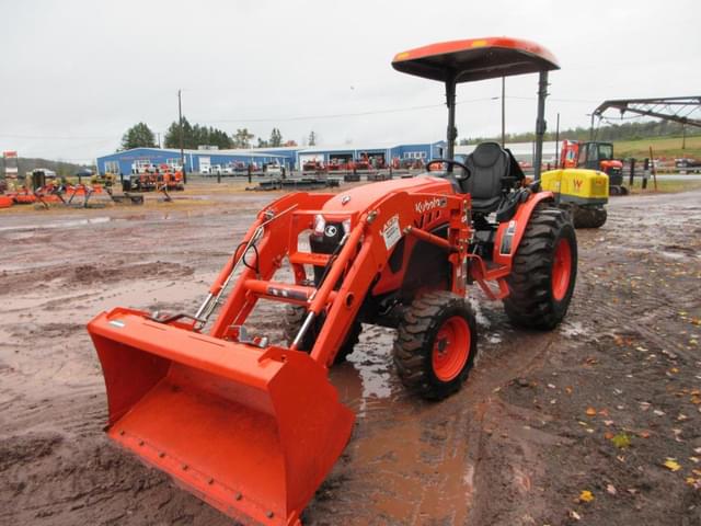 Image of Kubota LX2620HSD equipment image 4
