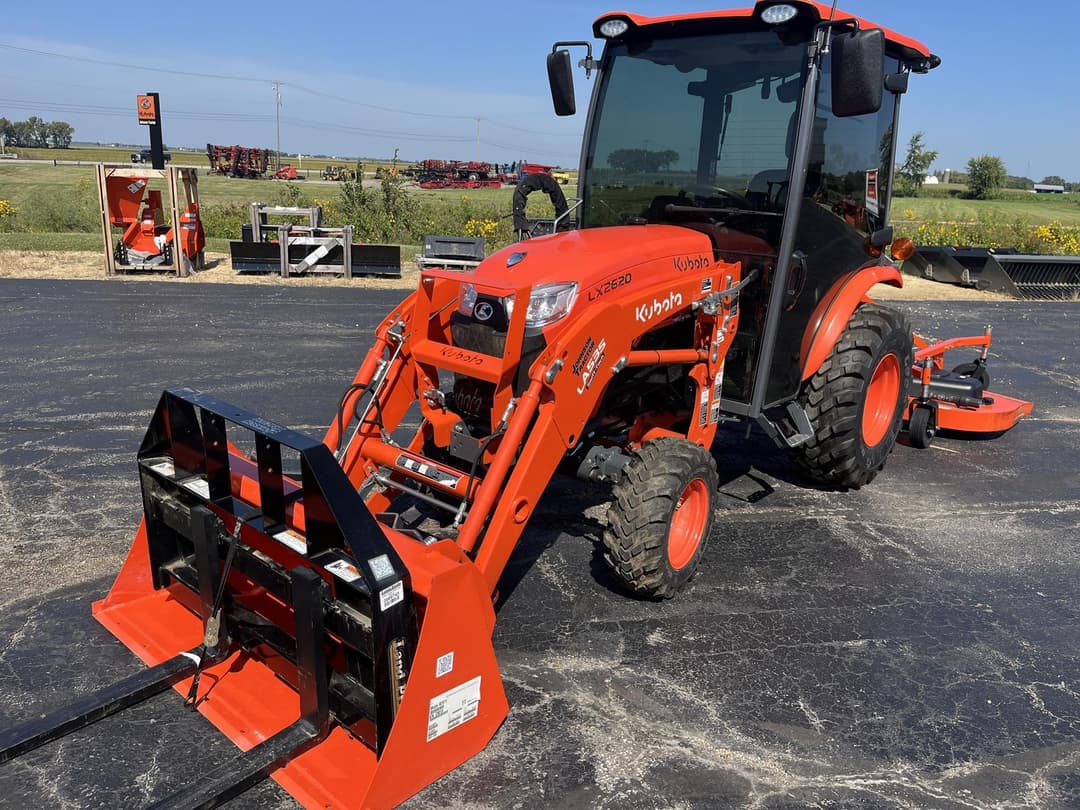 Image of Kubota LX2620HSDC Primary image