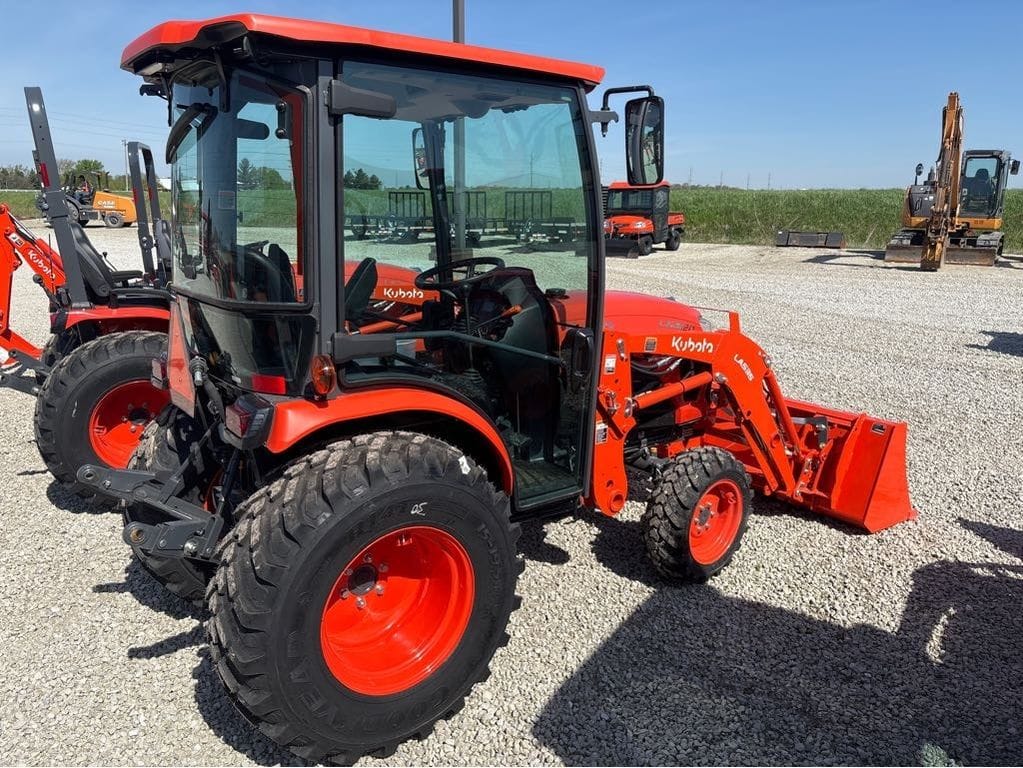 Main image Kubota LX2620HSDC