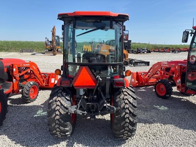 Image of Kubota LX2620HSDC equipment image 2