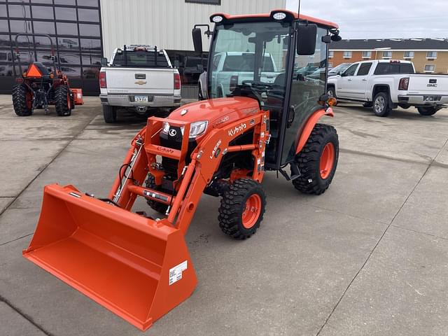 Image of Kubota LX2620HSDC equipment image 1