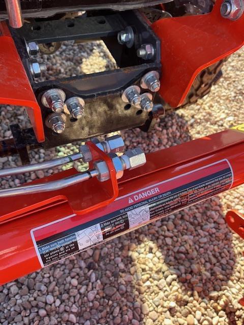 Image of Kubota LX2620HSDC equipment image 2
