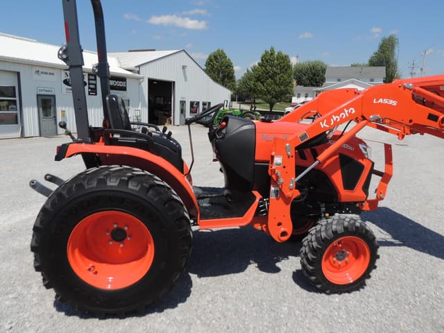 Image of Kubota LX2620SUHSD equipment image 4