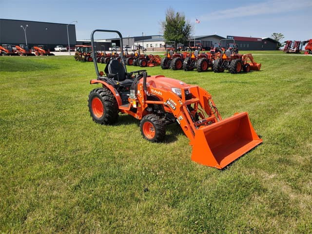 Image of Kubota LX3520HSD equipment image 3