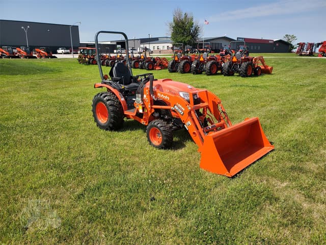 Image of Kubota LX3520HSD equipment image 3